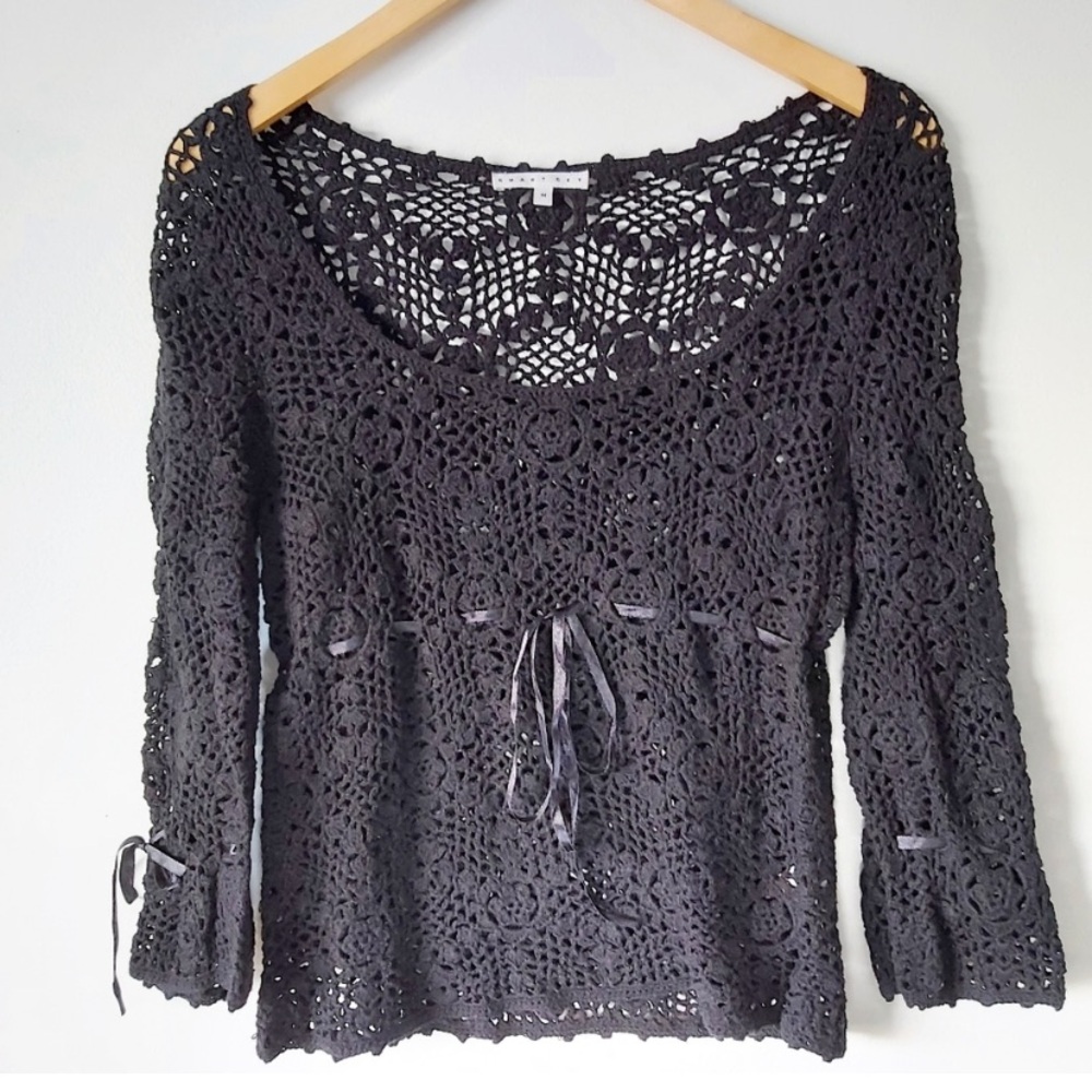 Vintage Crotchet Top With Ribbon Ties